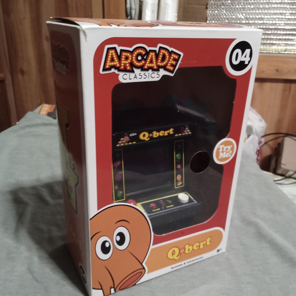 Q*bert Mini Arcade - Black